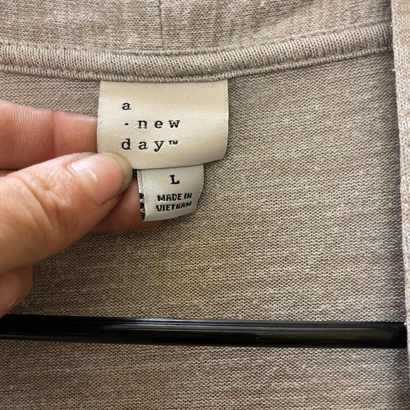 A New Day EUC open cardigan with pockets - Picture 2 of 5